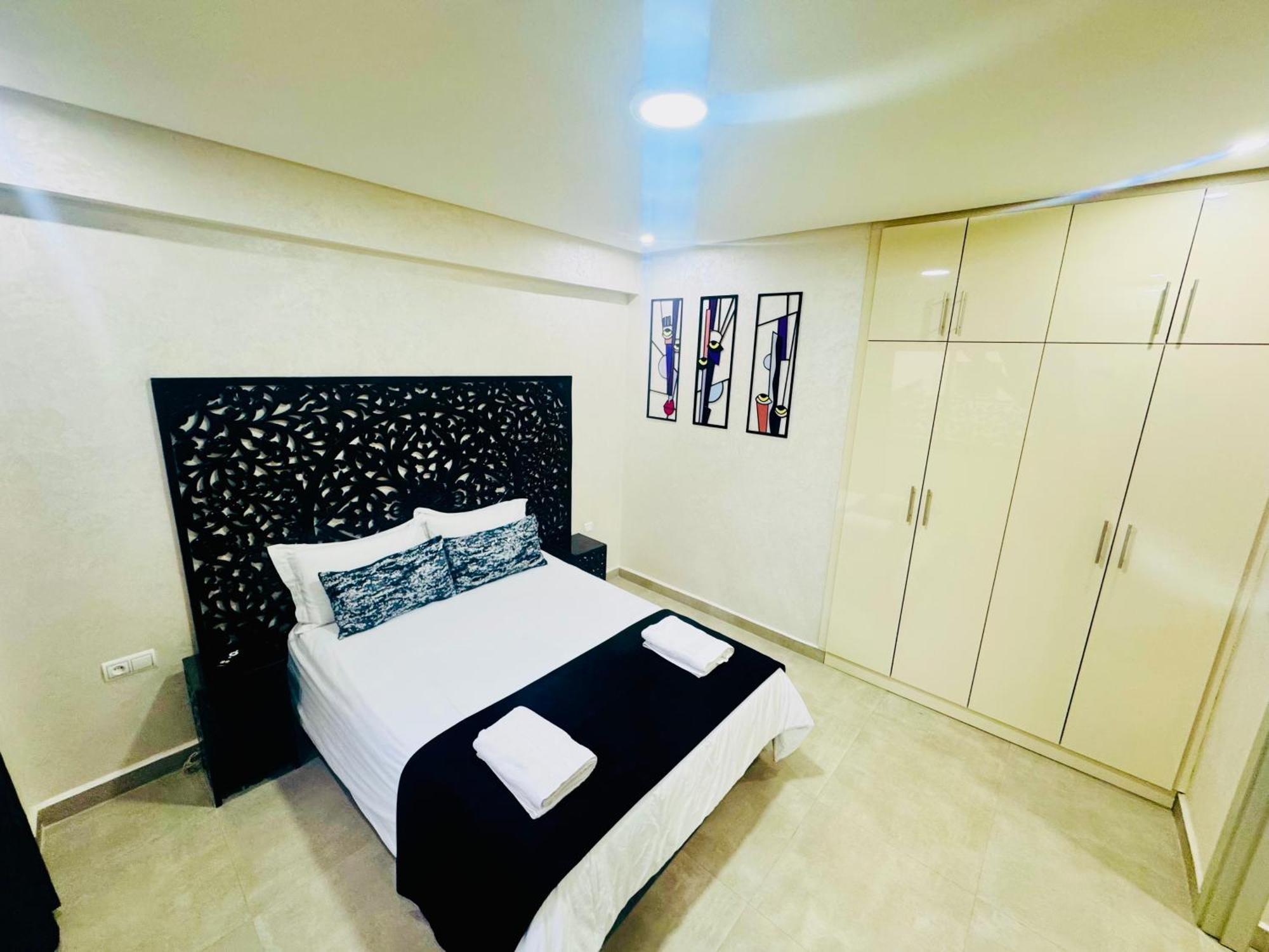 Apartment C-appartement De Luxe Plein Centre De Gueliz Avec Piscine Parking Wifi Netflix *